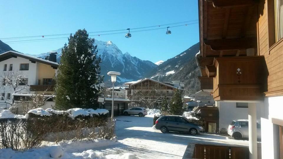 Landhaus Alpenrose Mayrhofen Buitenkant foto